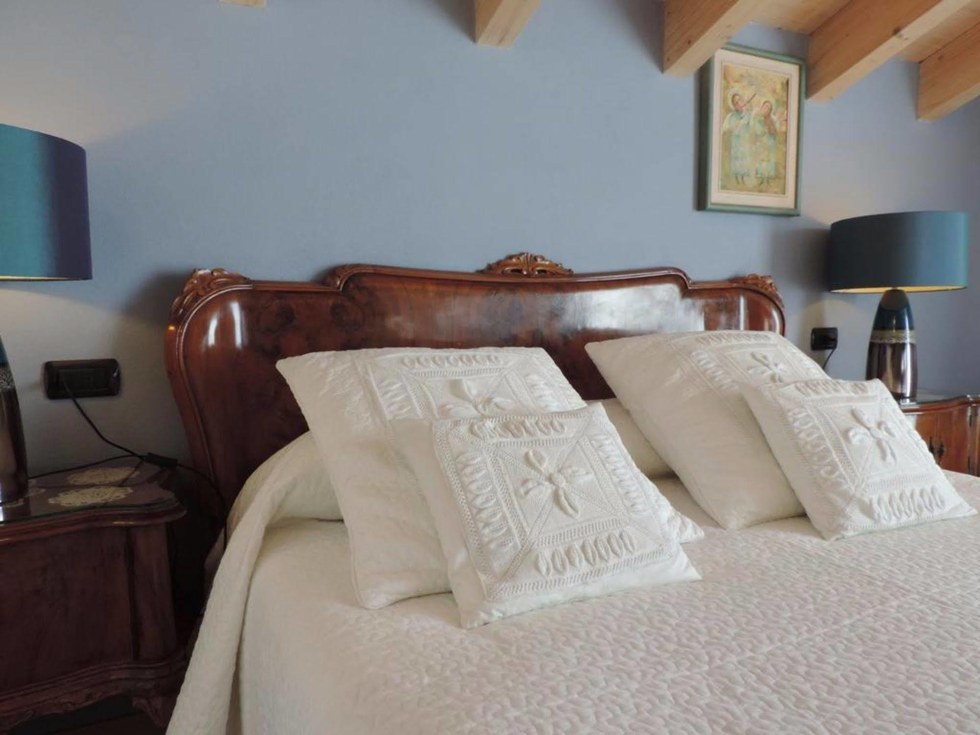 La Collina Since 2008 No Smoking B&B Varese Dış mekan fotoğraf
